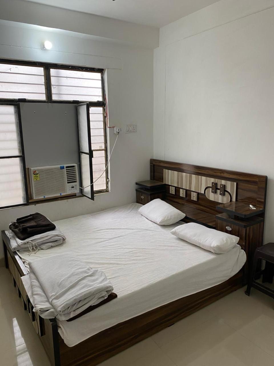 Sriram Homestay 01 Km To Sri Ram Mandir Ayodhya Εξωτερικό φωτογραφία